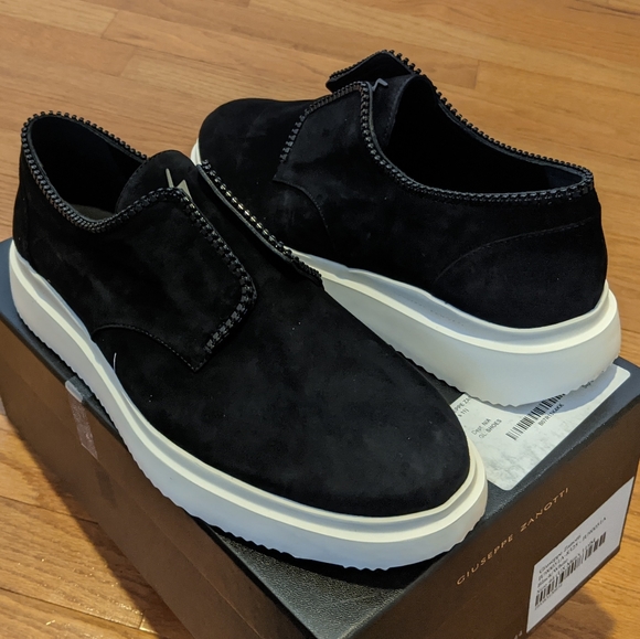Giuseppe Zanotti Other - Giuseppe Zanotti Zippered Suede Low-Top Sneakers
